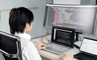 灌南 api php源码,下载的php源码怎么运行呢？
